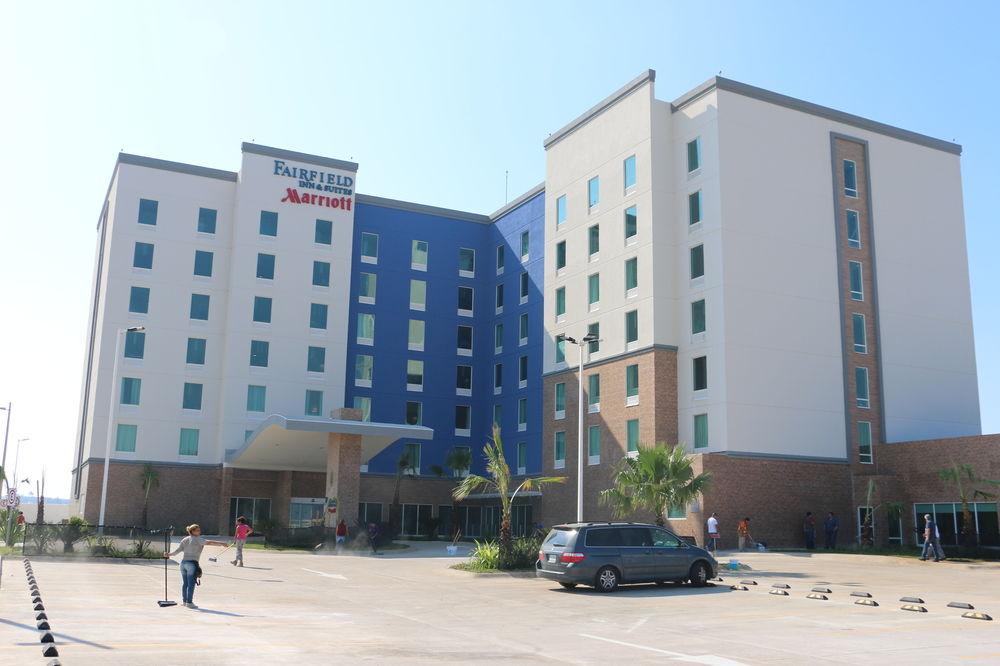 Fairfield Inn & Suites By Marriott Коацакоалькос Экстерьер фото