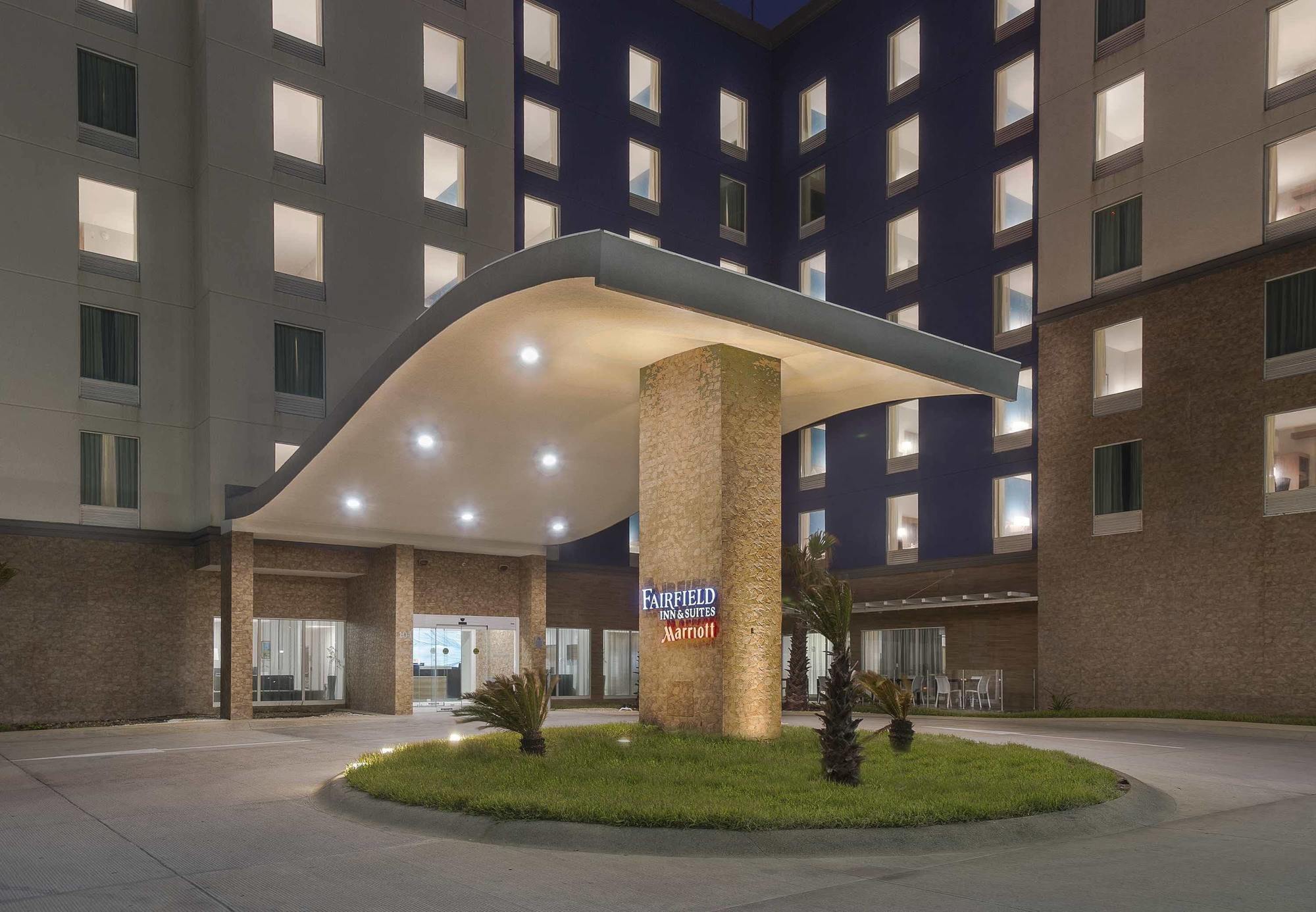 Fairfield Inn & Suites By Marriott Коацакоалькос Экстерьер фото